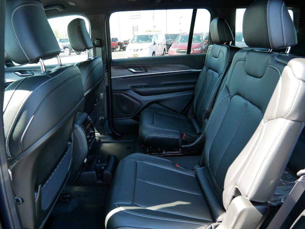 new 2025 Jeep Grand Cherokee L car, priced at $45,917