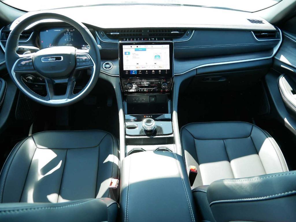 new 2025 Jeep Grand Cherokee L car, priced at $45,917