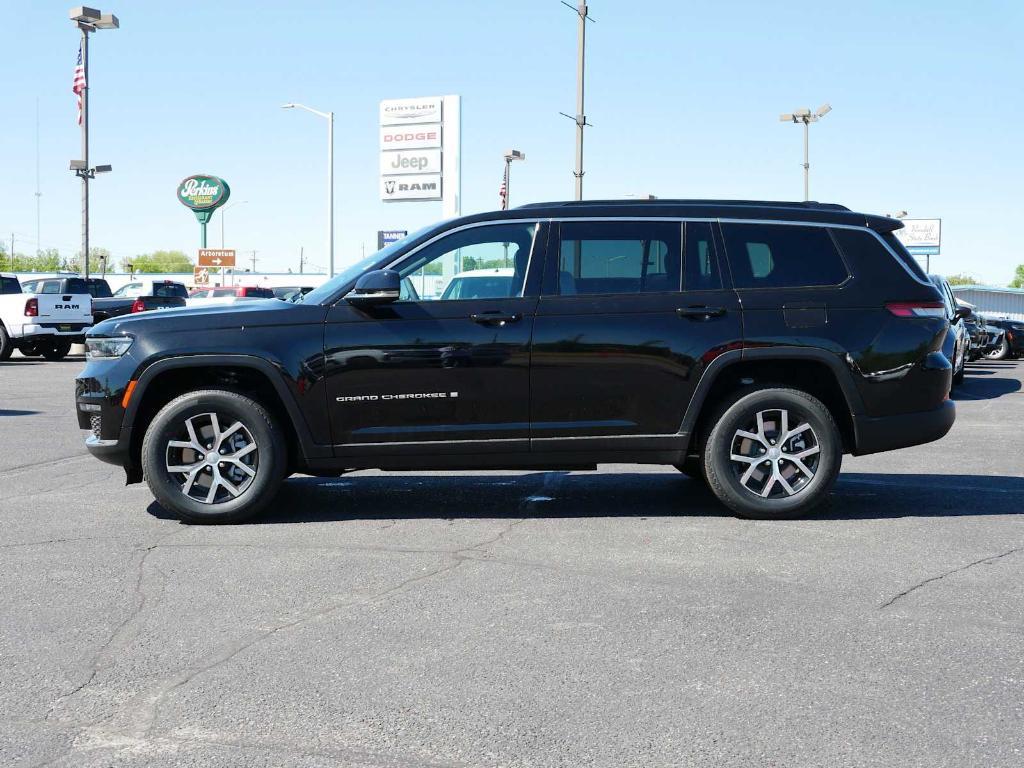 new 2025 Jeep Grand Cherokee L car, priced at $45,917