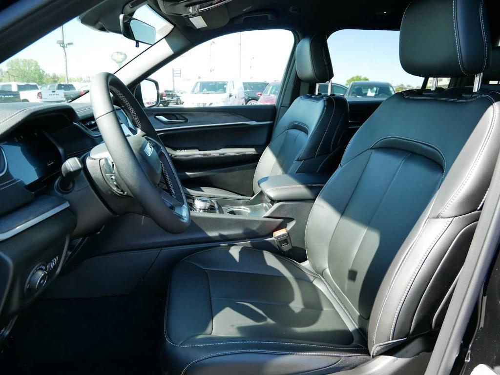 new 2025 Jeep Grand Cherokee L car, priced at $45,917