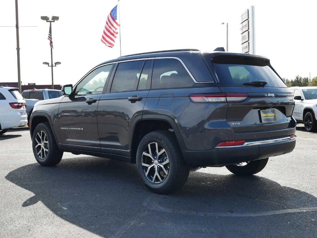 new 2025 Jeep Grand Cherokee car, priced at $43,745