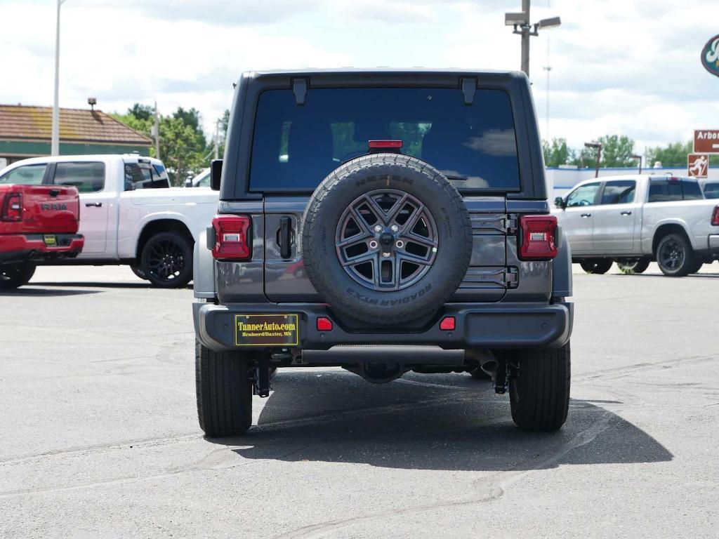 new 2025 Jeep Wrangler car, priced at $48,376