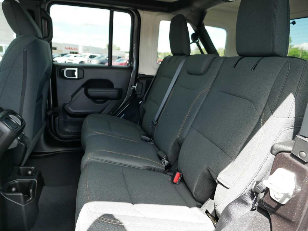 new 2025 Jeep Wrangler car, priced at $48,376