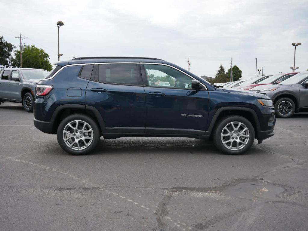 new 2024 Jeep Compass car, priced at $29,333