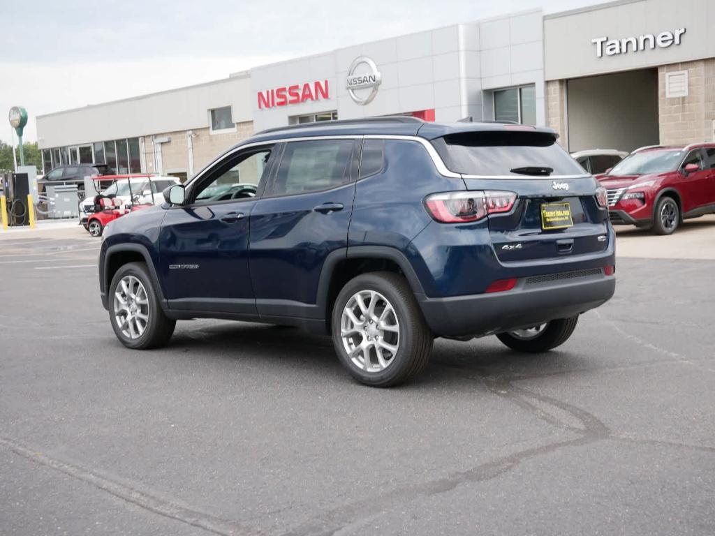 new 2024 Jeep Compass car, priced at $29,333