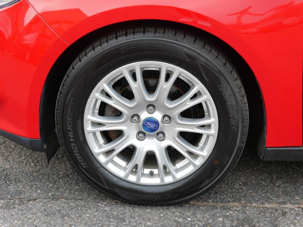 used 2012 Ford Focus car, priced at $5,999