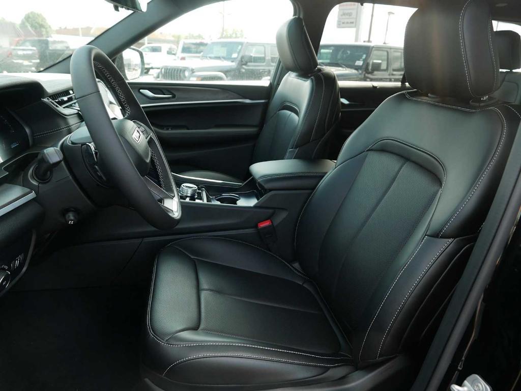 new 2025 Jeep Grand Cherokee car, priced at $51,341