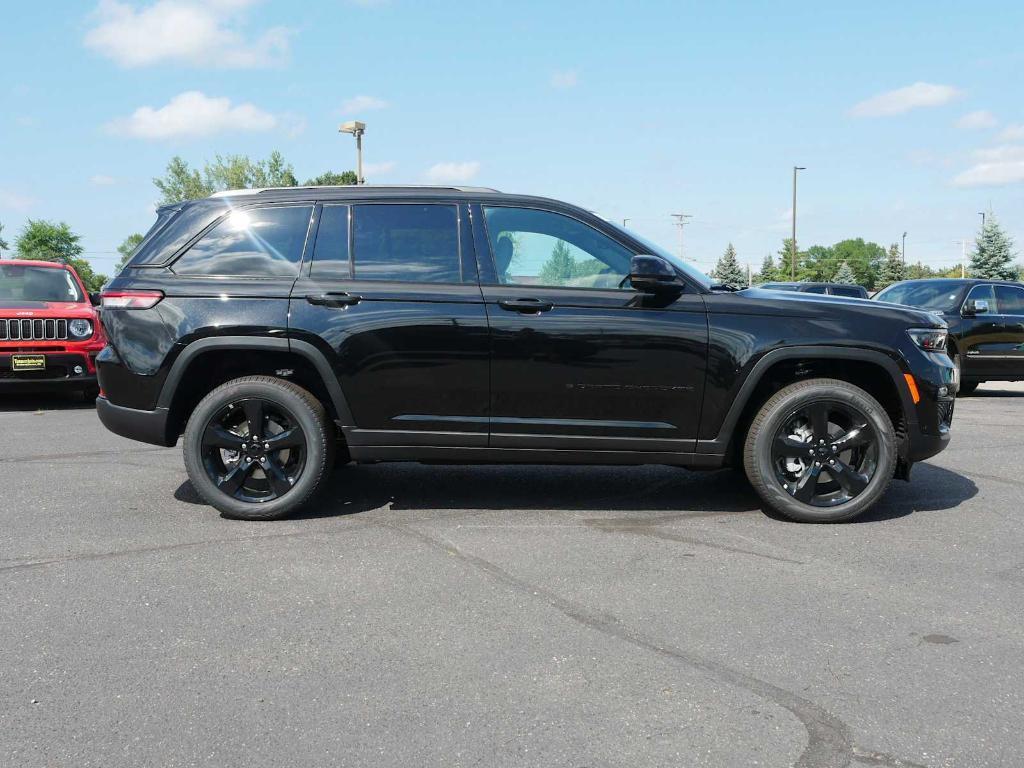 new 2025 Jeep Grand Cherokee car, priced at $51,341
