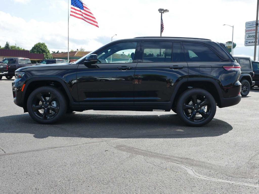 new 2025 Jeep Grand Cherokee car, priced at $51,341