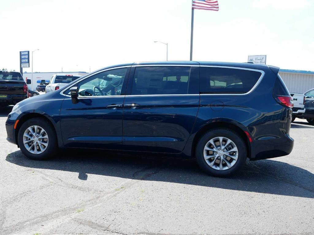 new 2025 Chrysler Pacifica car, priced at $48,575