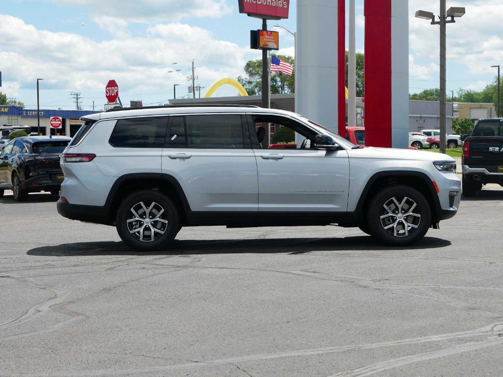 new 2025 Jeep Grand Cherokee L car, priced at $44,917