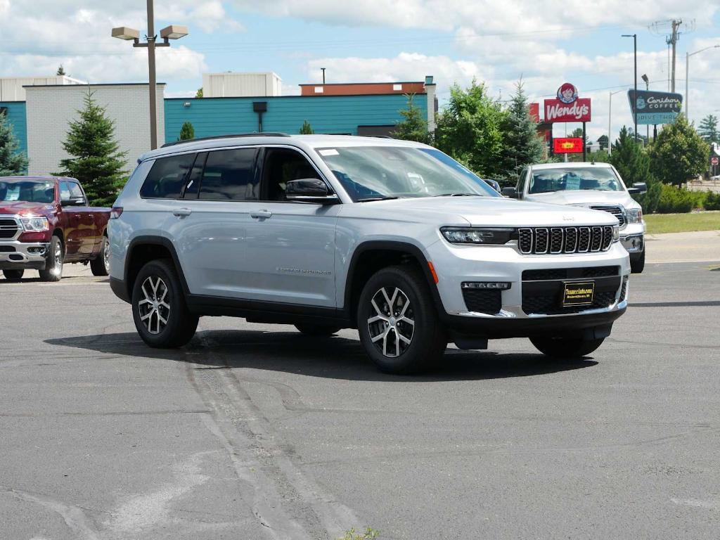 new 2025 Jeep Grand Cherokee L car, priced at $44,917