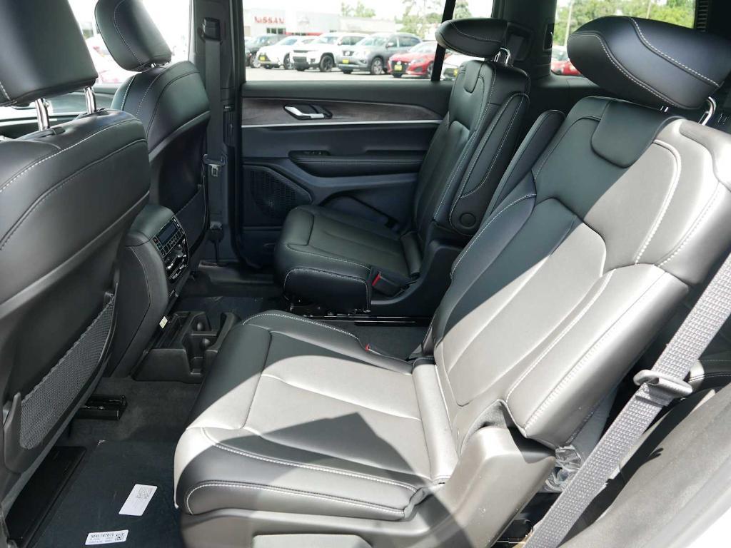 new 2025 Jeep Grand Cherokee L car, priced at $44,917