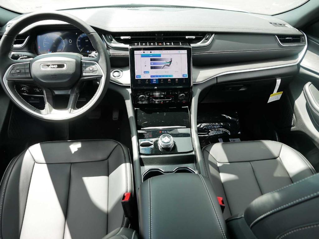 new 2025 Jeep Grand Cherokee L car, priced at $44,917