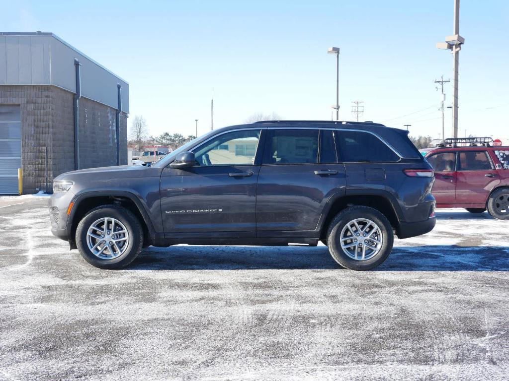 new 2025 Jeep Grand Cherokee car, priced at $40,170