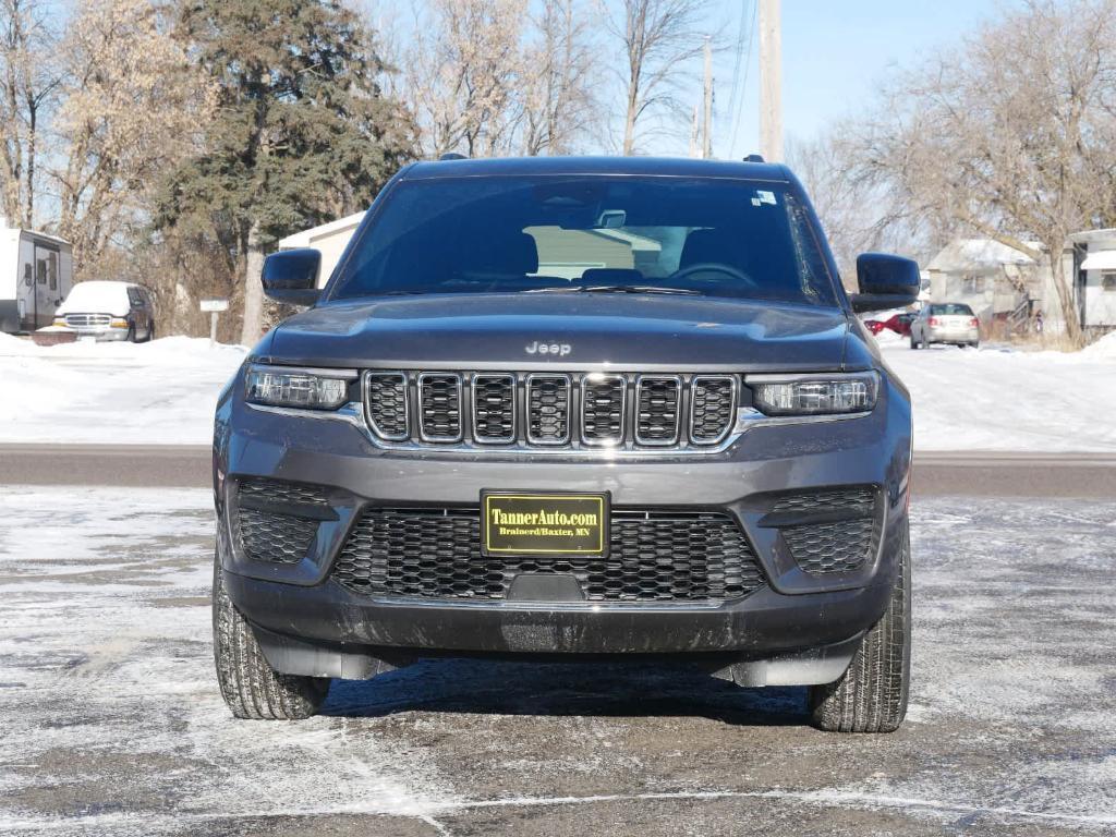 new 2025 Jeep Grand Cherokee car, priced at $40,170