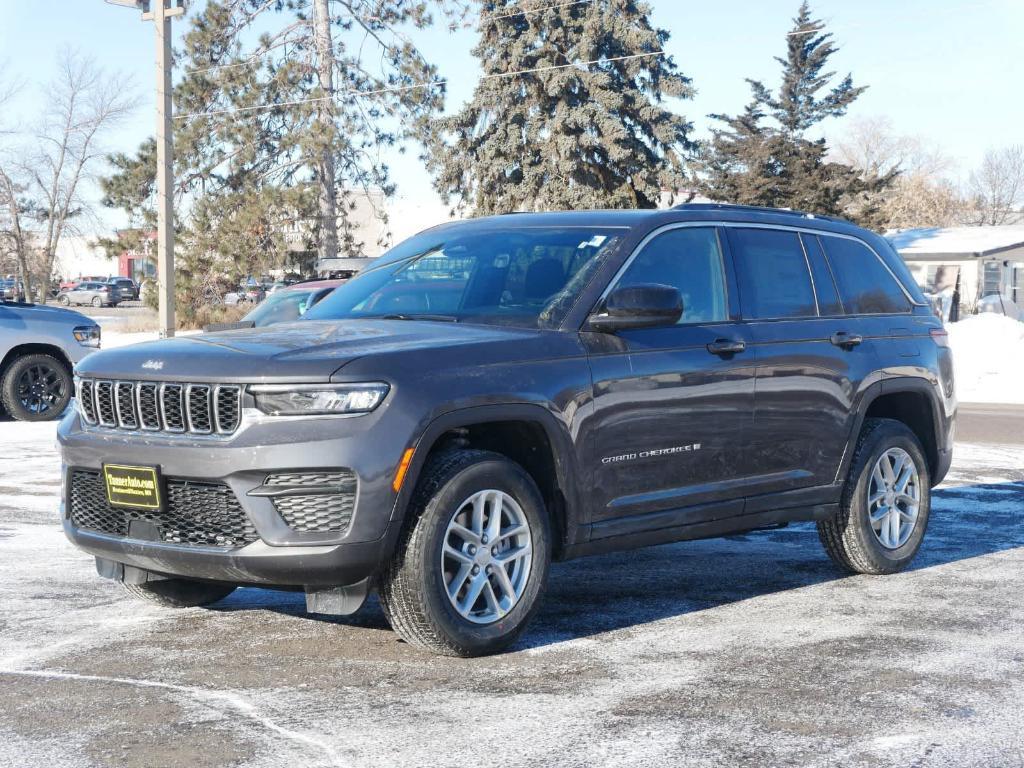 new 2025 Jeep Grand Cherokee car, priced at $40,170