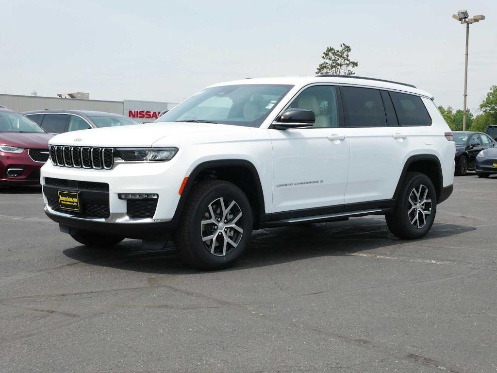 new 2025 Jeep Grand Cherokee L car, priced at $46,297