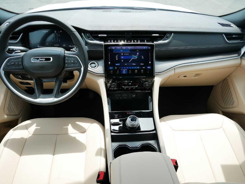 new 2025 Jeep Grand Cherokee L car, priced at $46,297