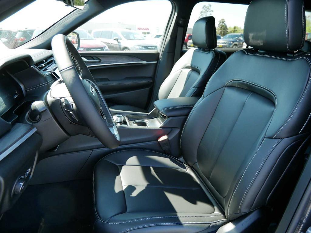 new 2025 Jeep Grand Cherokee L car, priced at $47,417