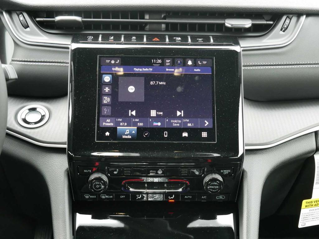 new 2025 Jeep Grand Cherokee car, priced at $45,170