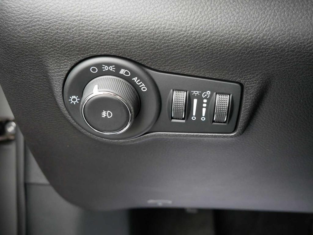 used 2024 Jeep Compass car, priced at $26,894