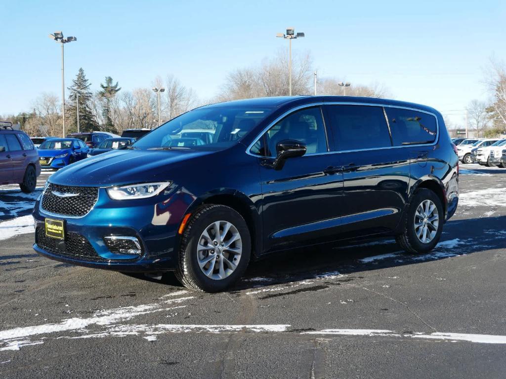 new 2025 Chrysler Pacifica car, priced at $43,544