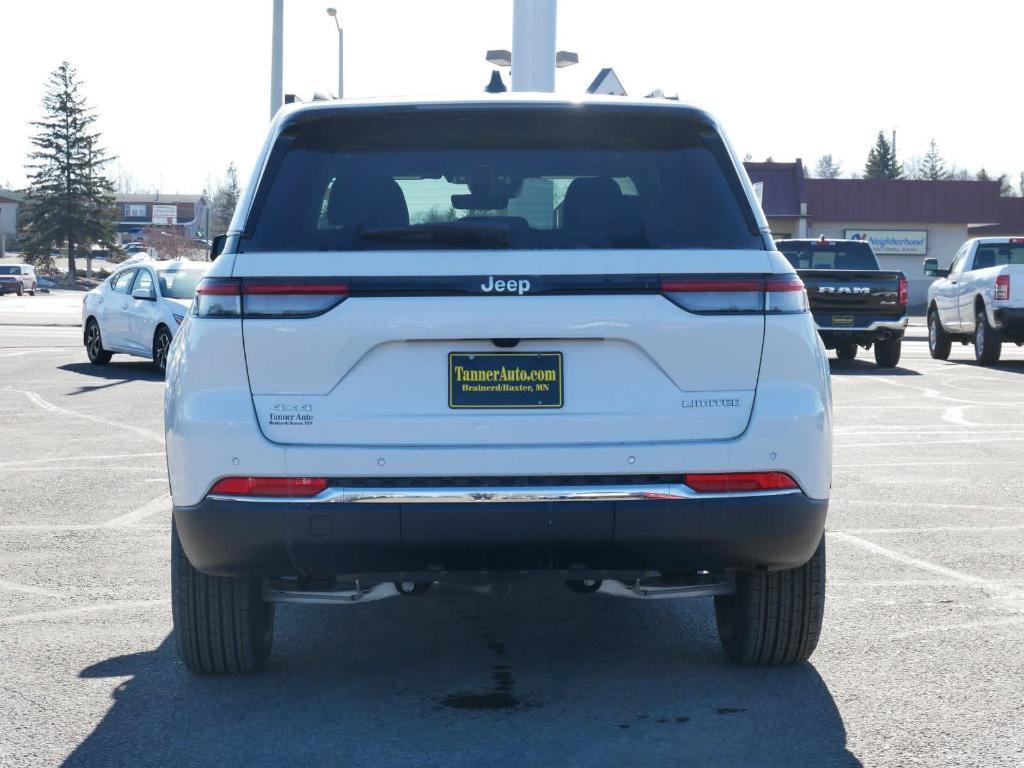 new 2025 Jeep Grand Cherokee car, priced at $44,695