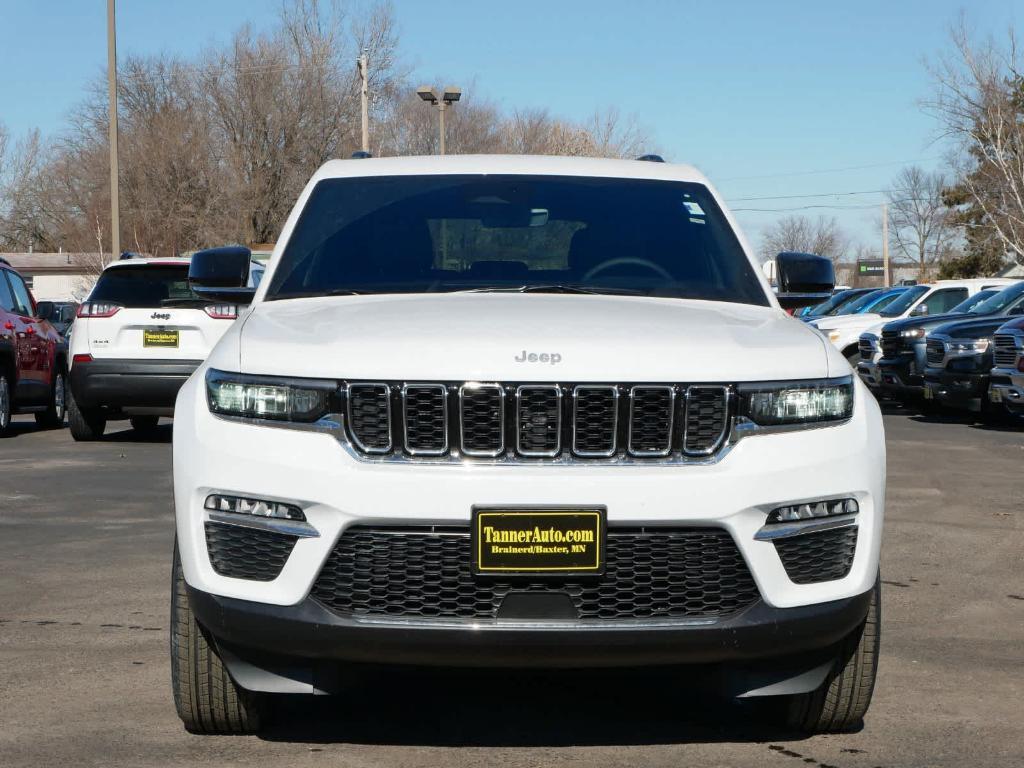 new 2025 Jeep Grand Cherokee car, priced at $44,695