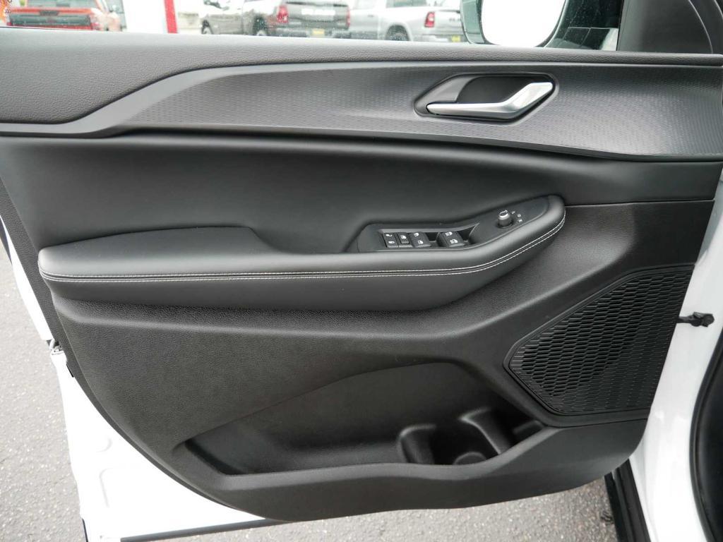 used 2023 Jeep Grand Cherokee L car, priced at $31,991