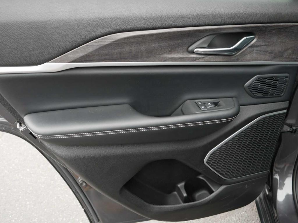 used 2024 Jeep Grand Cherokee 4xe car, priced at $28,884