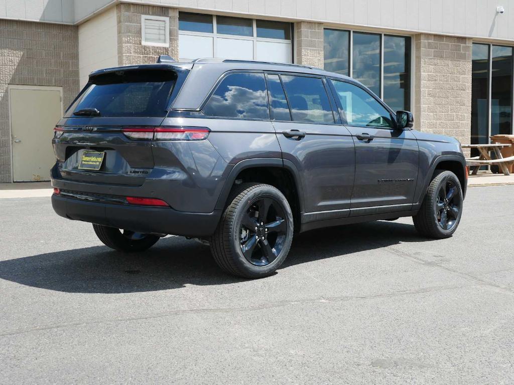 new 2025 Jeep Grand Cherokee car, priced at $53,591