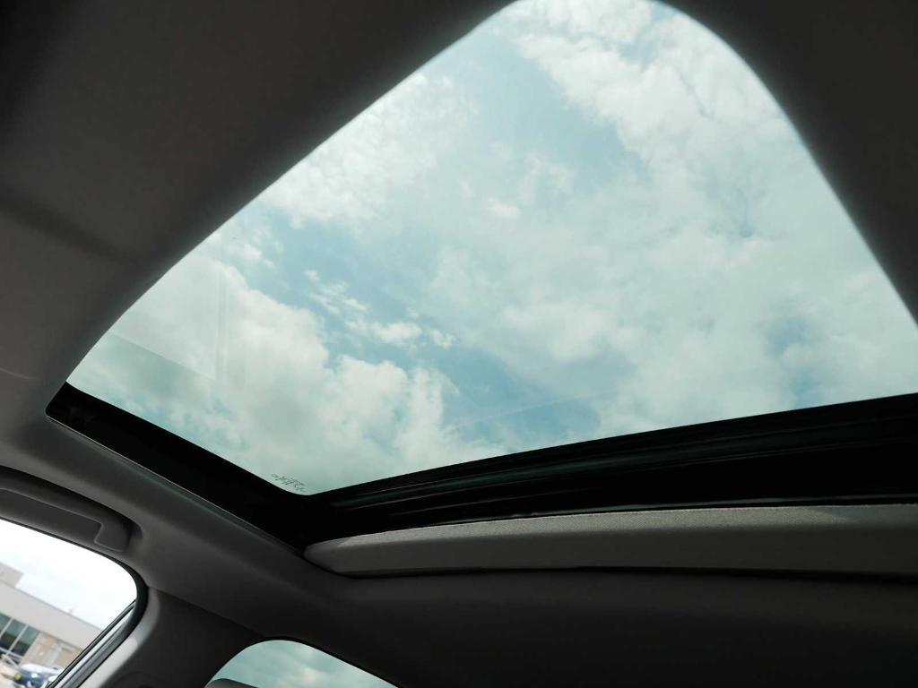 used 2022 Honda CR-V car, priced at $30,516