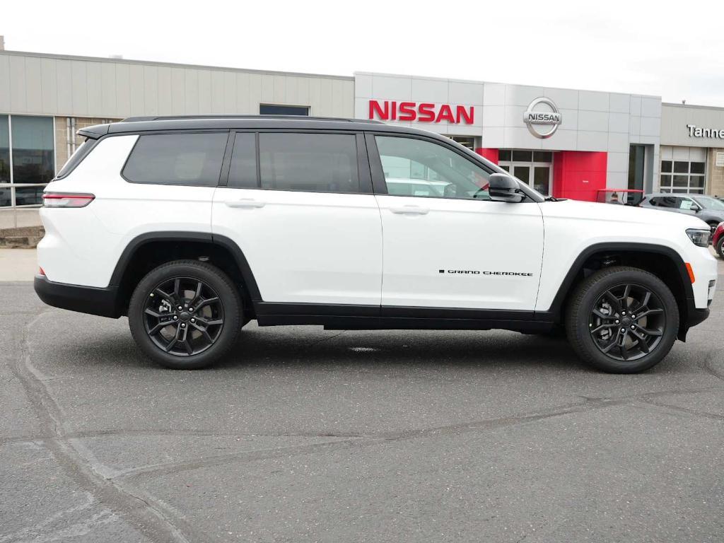 new 2025 Jeep Grand Cherokee L car, priced at $52,292