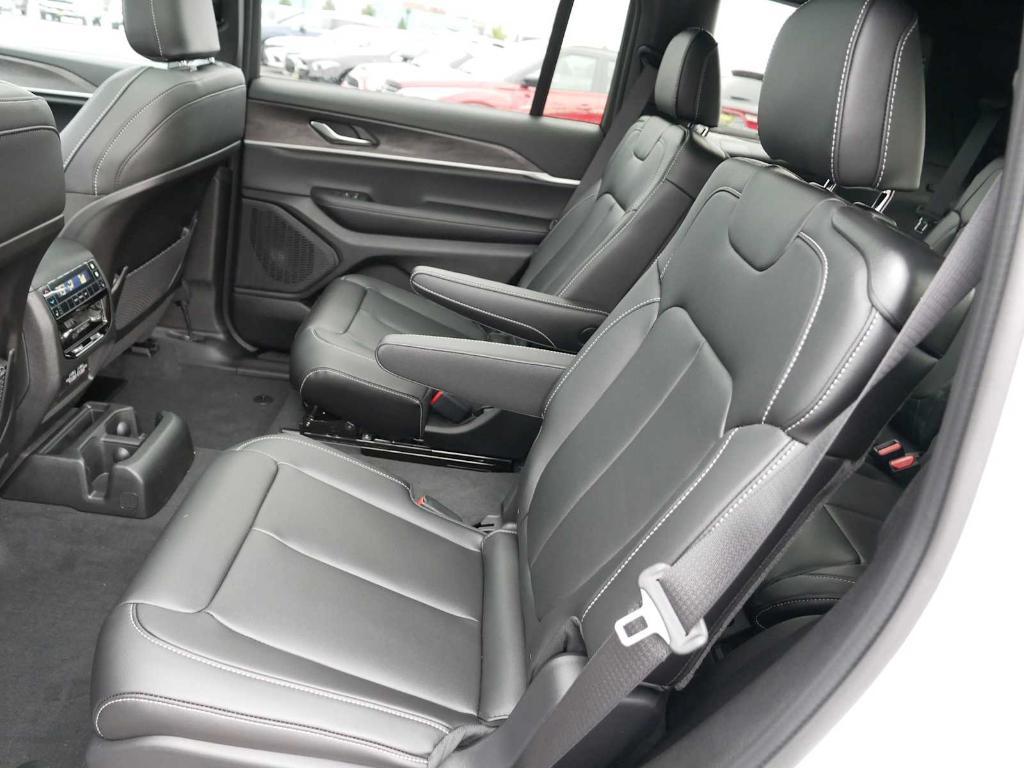 new 2025 Jeep Grand Cherokee L car, priced at $52,292