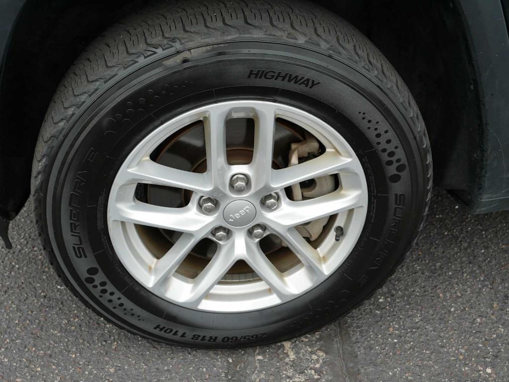 used 2023 Jeep Grand Cherokee L car, priced at $27,994