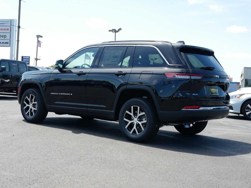new 2025 Jeep Grand Cherokee car, priced at $48,568