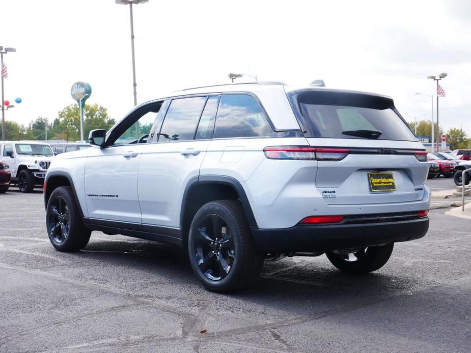 new 2024 Jeep Grand Cherokee car, priced at $44,637