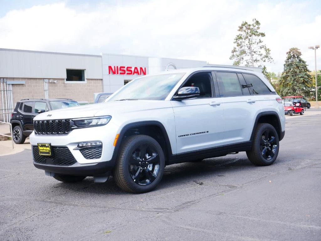 new 2024 Jeep Grand Cherokee car, priced at $44,637