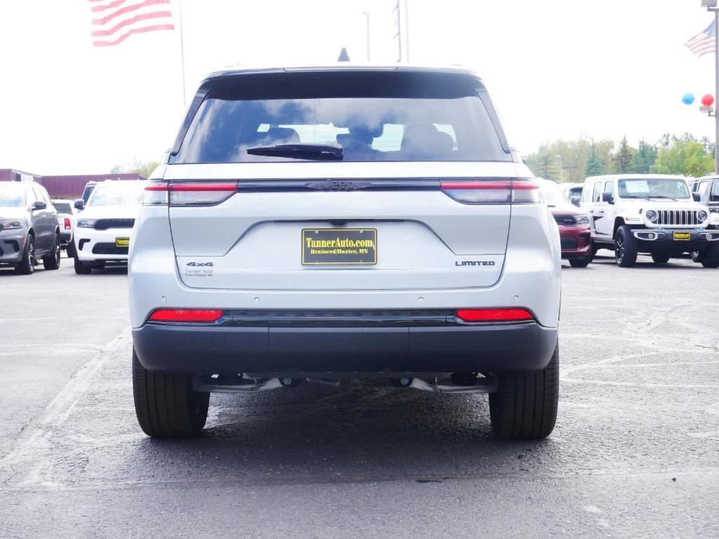 new 2024 Jeep Grand Cherokee car, priced at $44,637