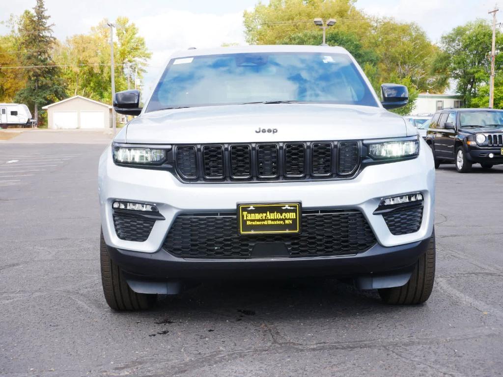 new 2024 Jeep Grand Cherokee car, priced at $44,637