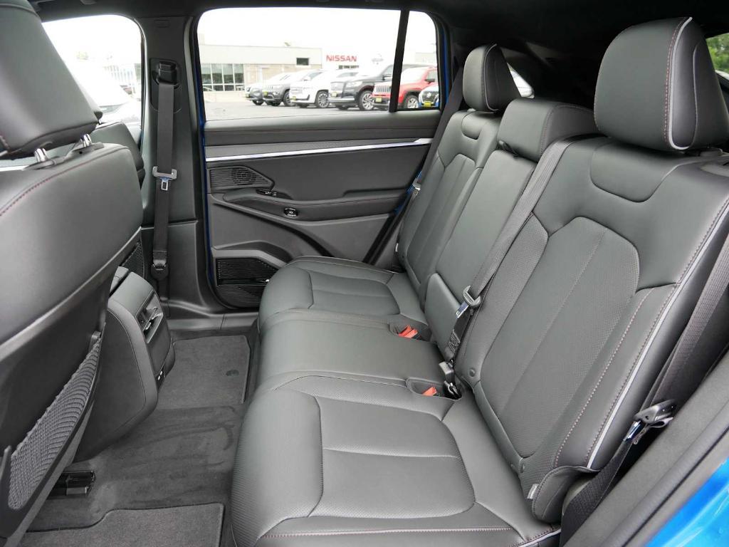 new 2025 Jeep Wagoneer S car, priced at $49,999