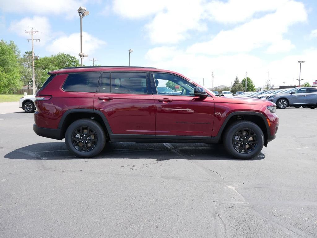 new 2024 Jeep Grand Cherokee L car, priced at $42,471