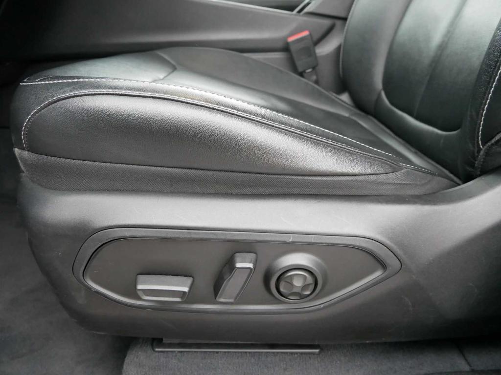 used 2023 Jeep Grand Cherokee car, priced at $31,444