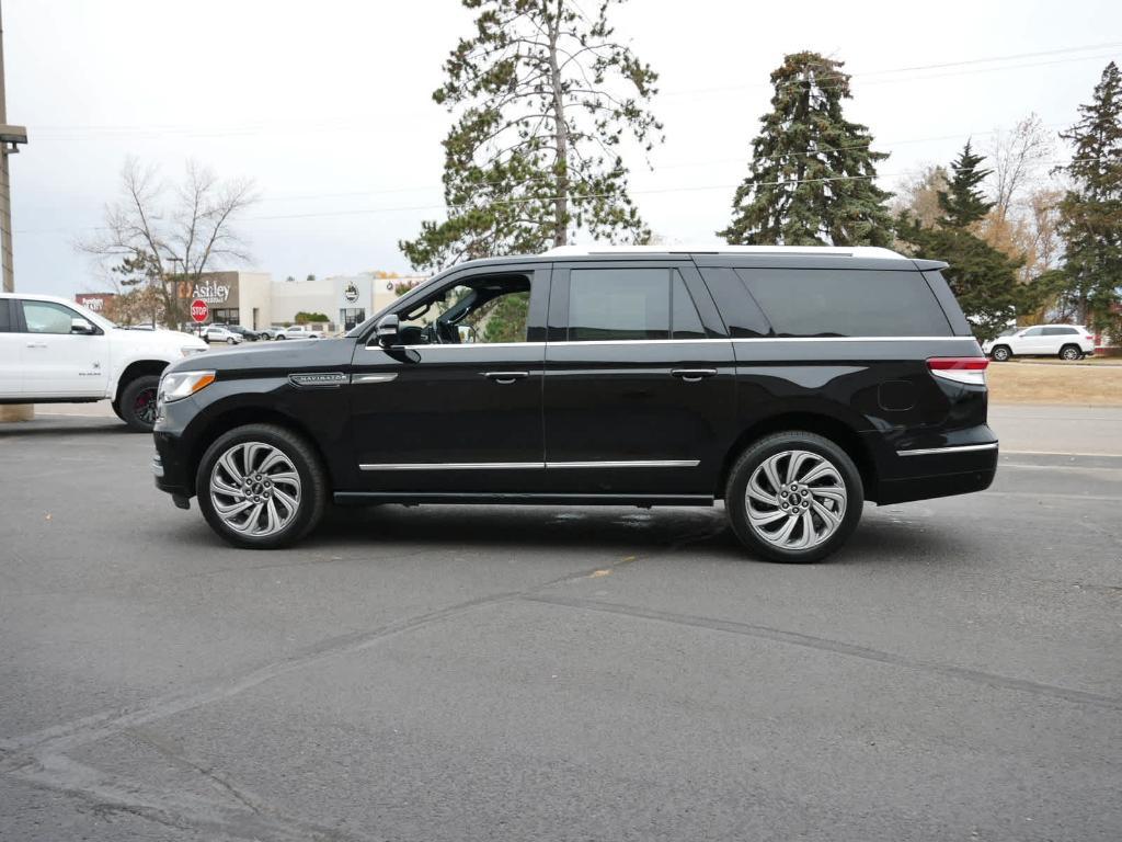 used 2022 Lincoln Navigator L car, priced at $57,500