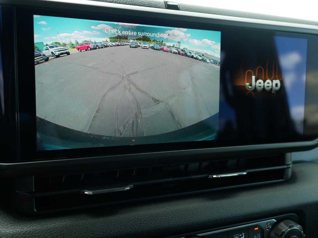 new 2025 Jeep Wrangler car, priced at $48,376