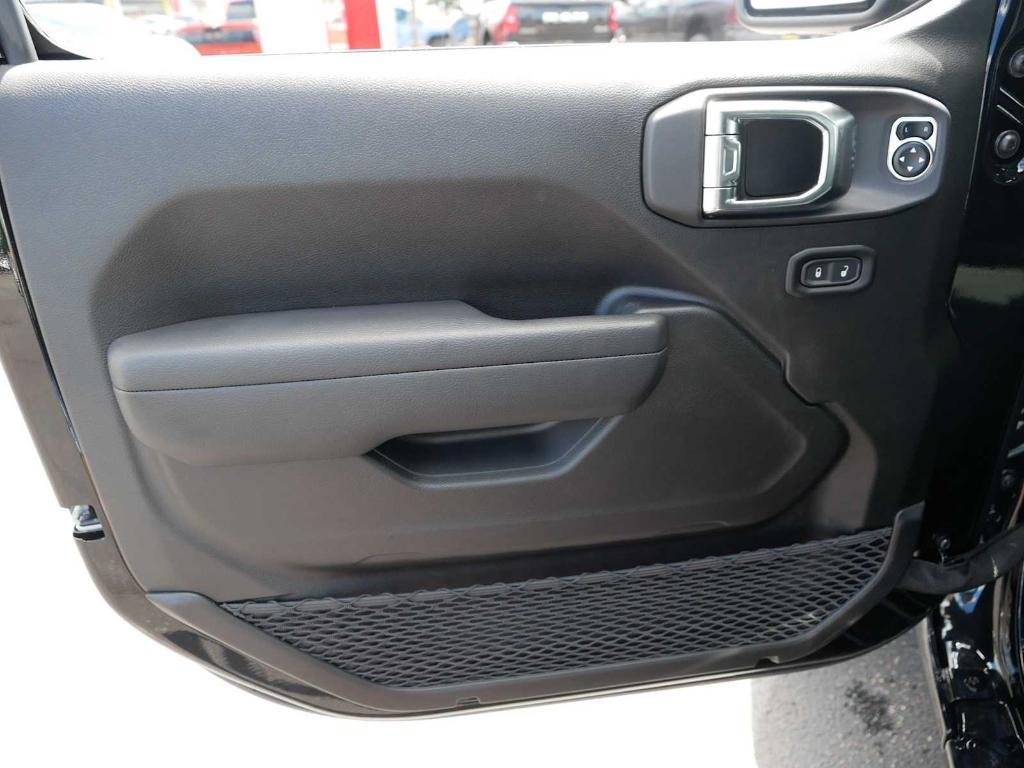new 2025 Jeep Wrangler car, priced at $48,376