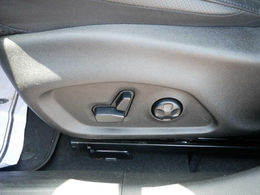 used 2020 Jeep Renegade car, priced at $19,991