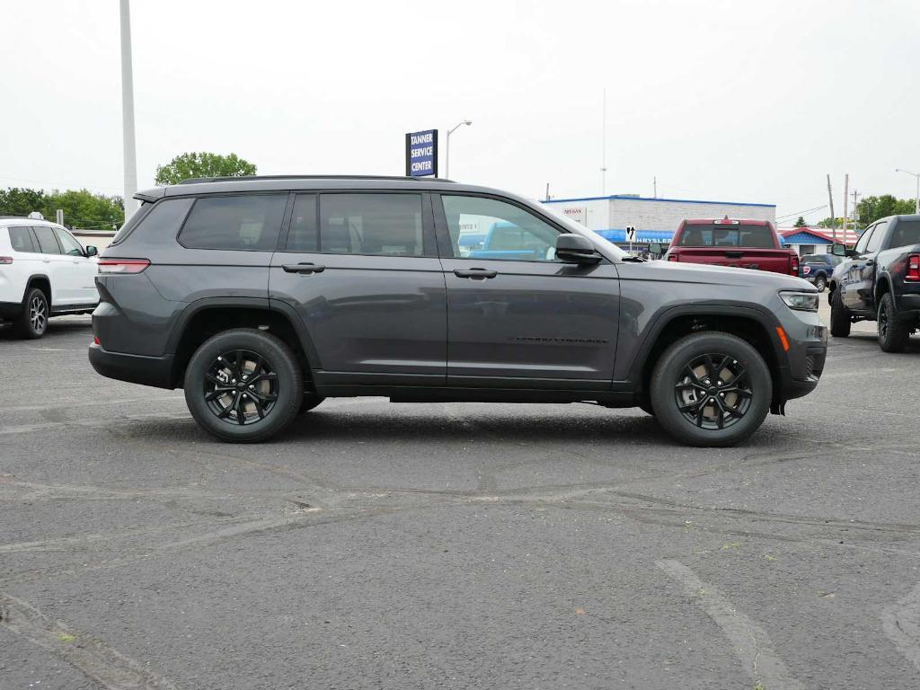 new 2025 Jeep Grand Cherokee L car, priced at $44,567