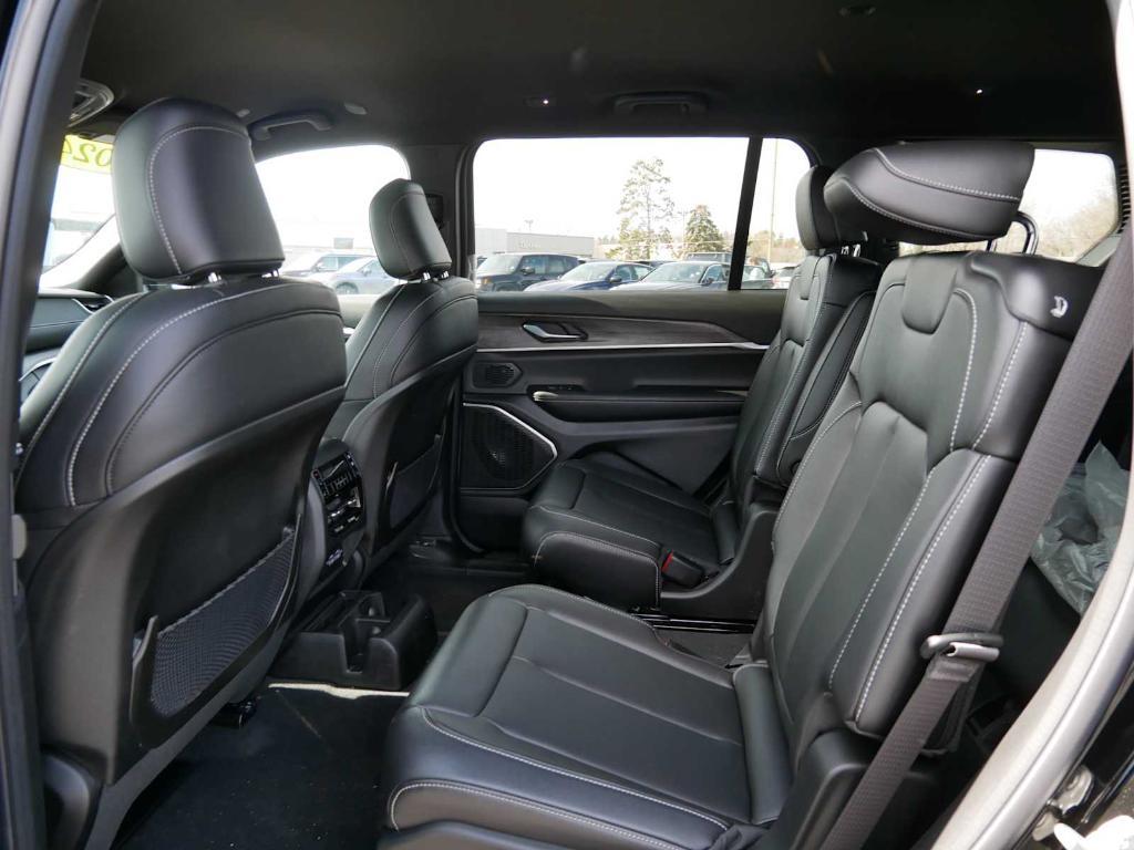 new 2024 Jeep Grand Cherokee L car, priced at $45,800